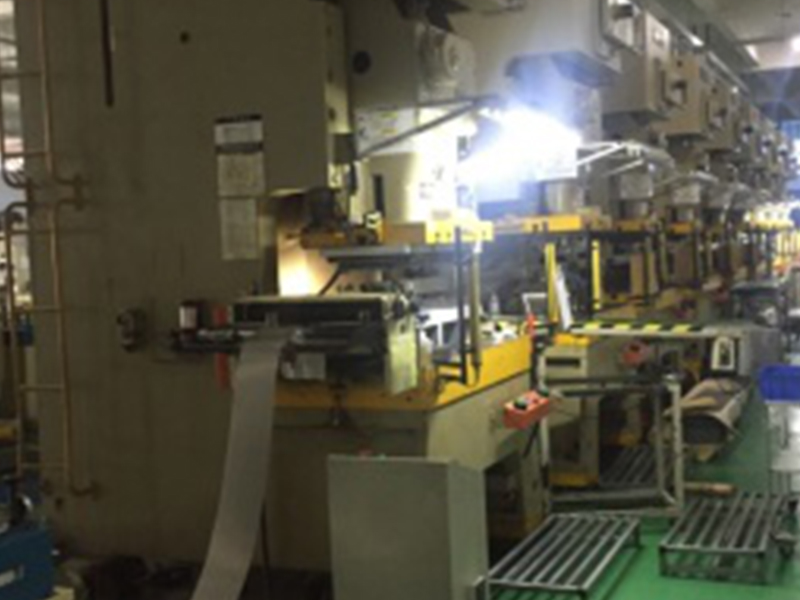 連動(dòng)線沖壓機(jī)